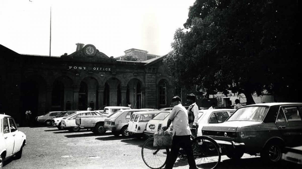 Poste centrale