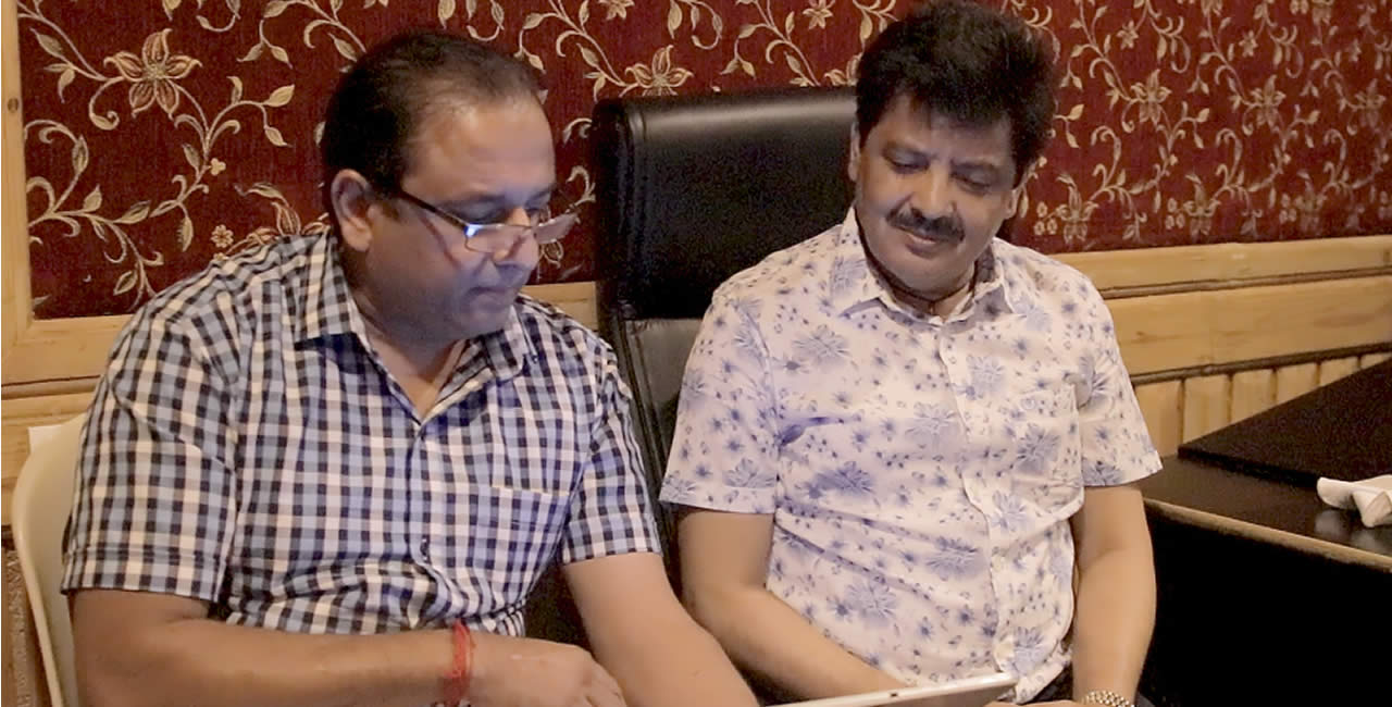 Anand Nithoo and Udit Narayan.