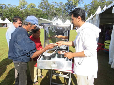 Tasting is also allowed on the spot to happy visitors.