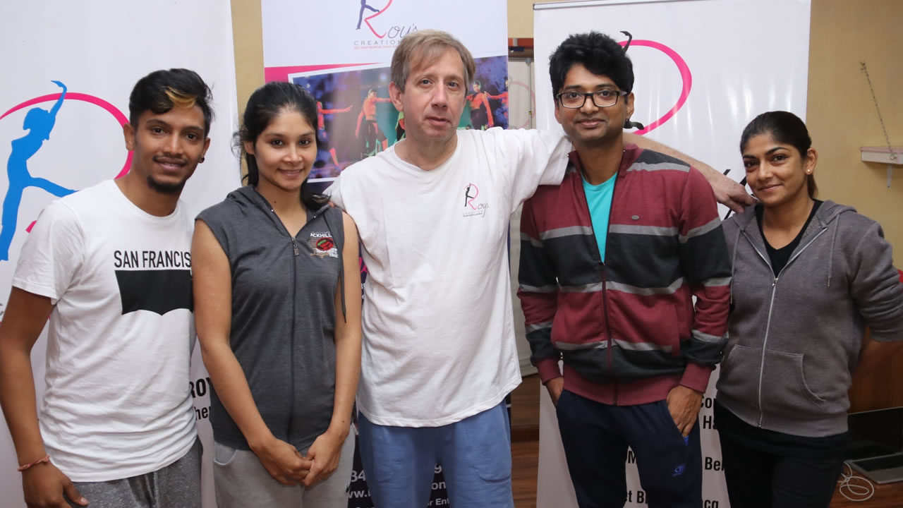 Prakash Neerunjun, Vanessa Russeeawon, Fred Darsow, Gaurab Roy Kumar et Vandana Ramsawmy.