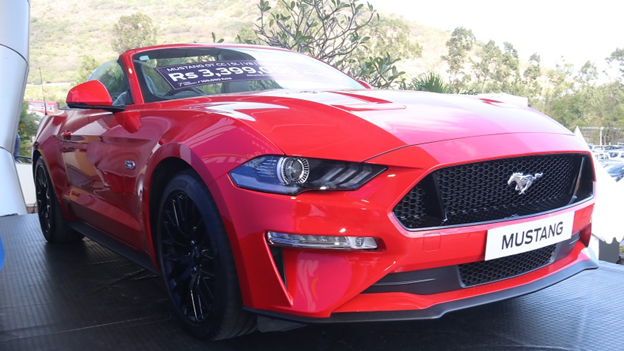 La Ford Mustang présentée par Axess fait tourner les têtes. 