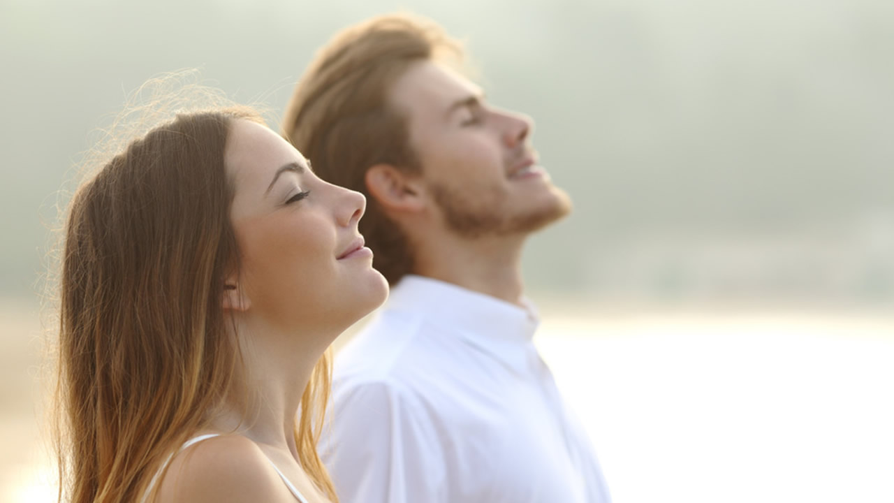 La respiration profonde réduit le stress.