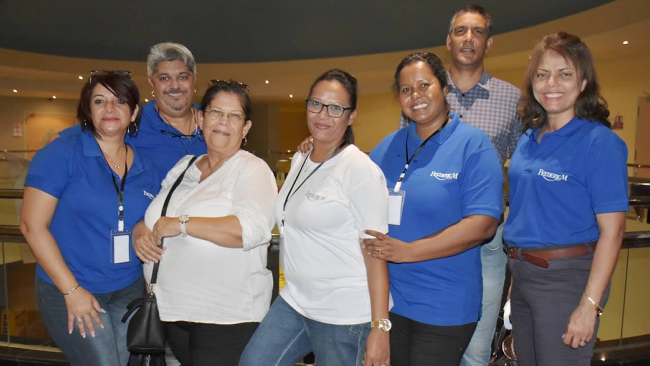 Frédéric M était représenté par Véronique d’Avoine, Ginny Verny, Veena Kistnarain, Wendy Fidele, Nancy Layduhur, Albert d’Avoine et Mario Layduhur.