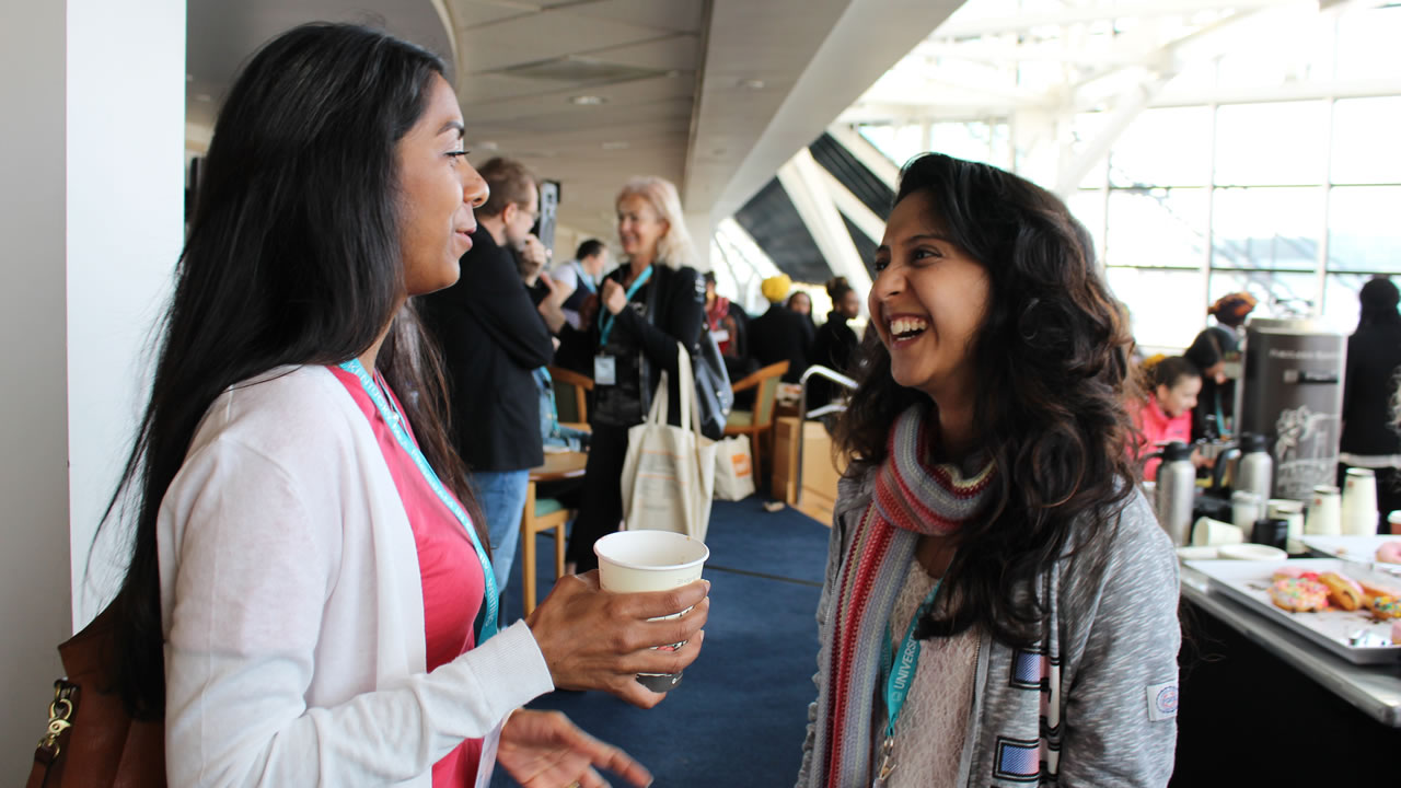 Priya Hein et Haddiyyah Athena Tegally étaient parmi les 24 participantes de l’International Writing Program - Women’s Creative Mentorship Program 2019.