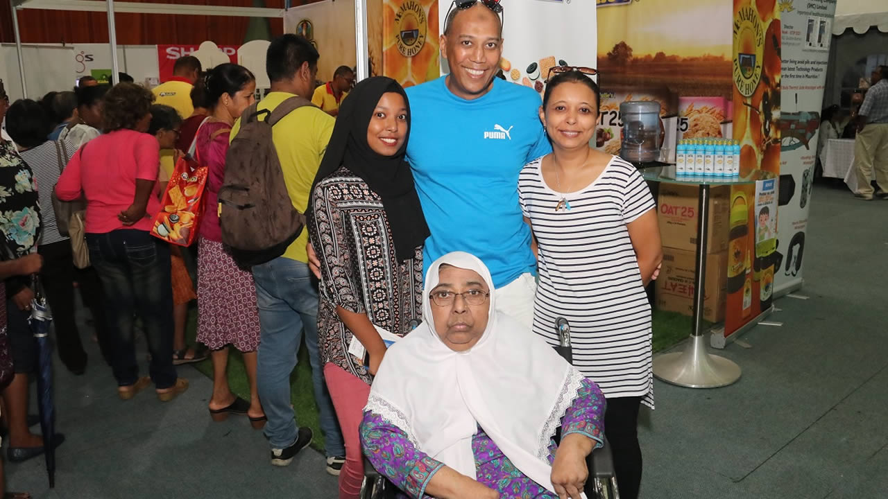 Les membres de la famille Allybokus, de Port- Louis, sont des visiteurs réguliers.