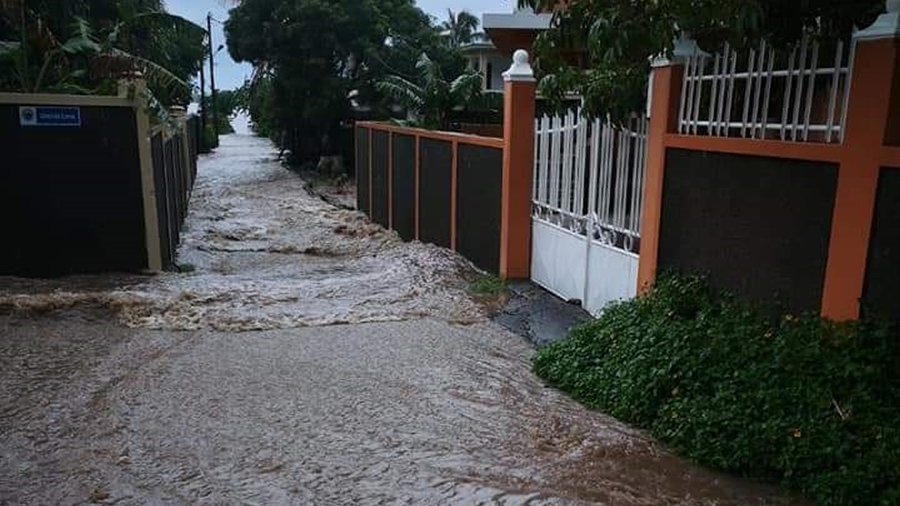 Intervention des pompiers à Anse-Jonché. Crédit photo : NDRRMC