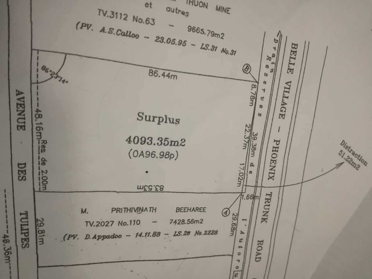 Un site plan du terrain. 