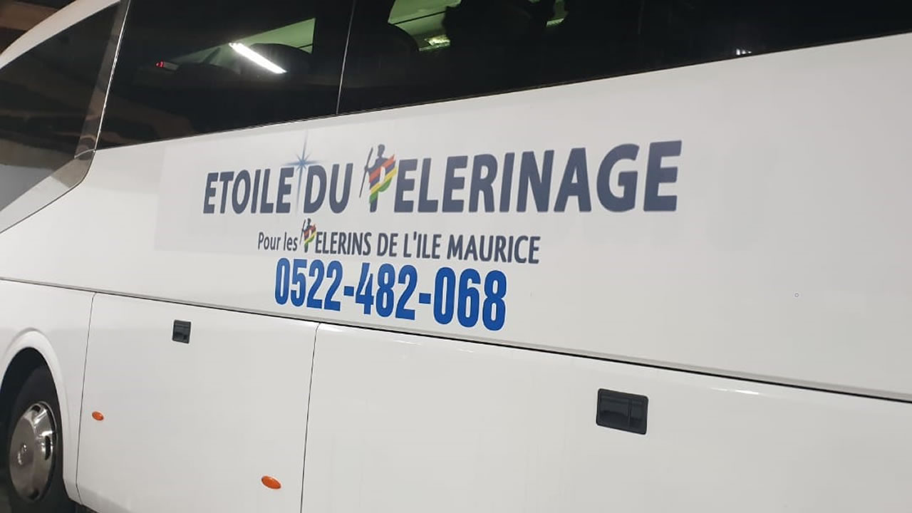 Le coach des pèlerins mauriciens pour parcourir les sites au quotidien.