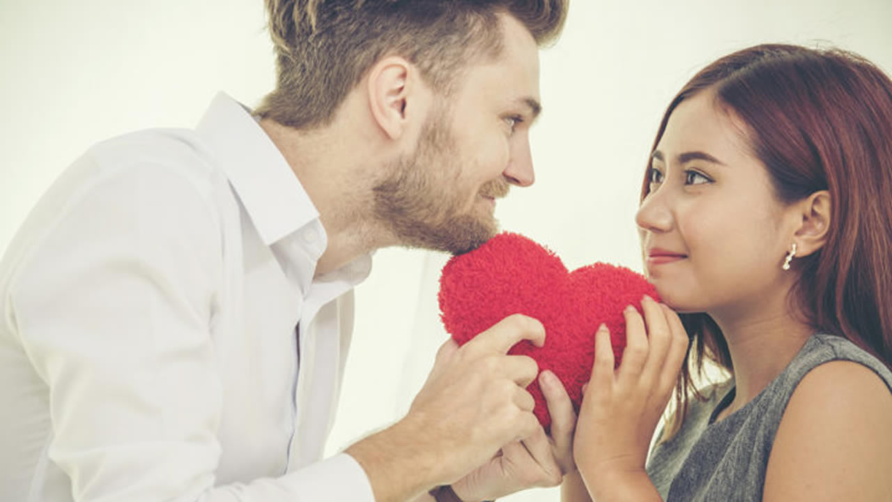 L’amour est au cœur de l’émission « Les mots d’amour ». 