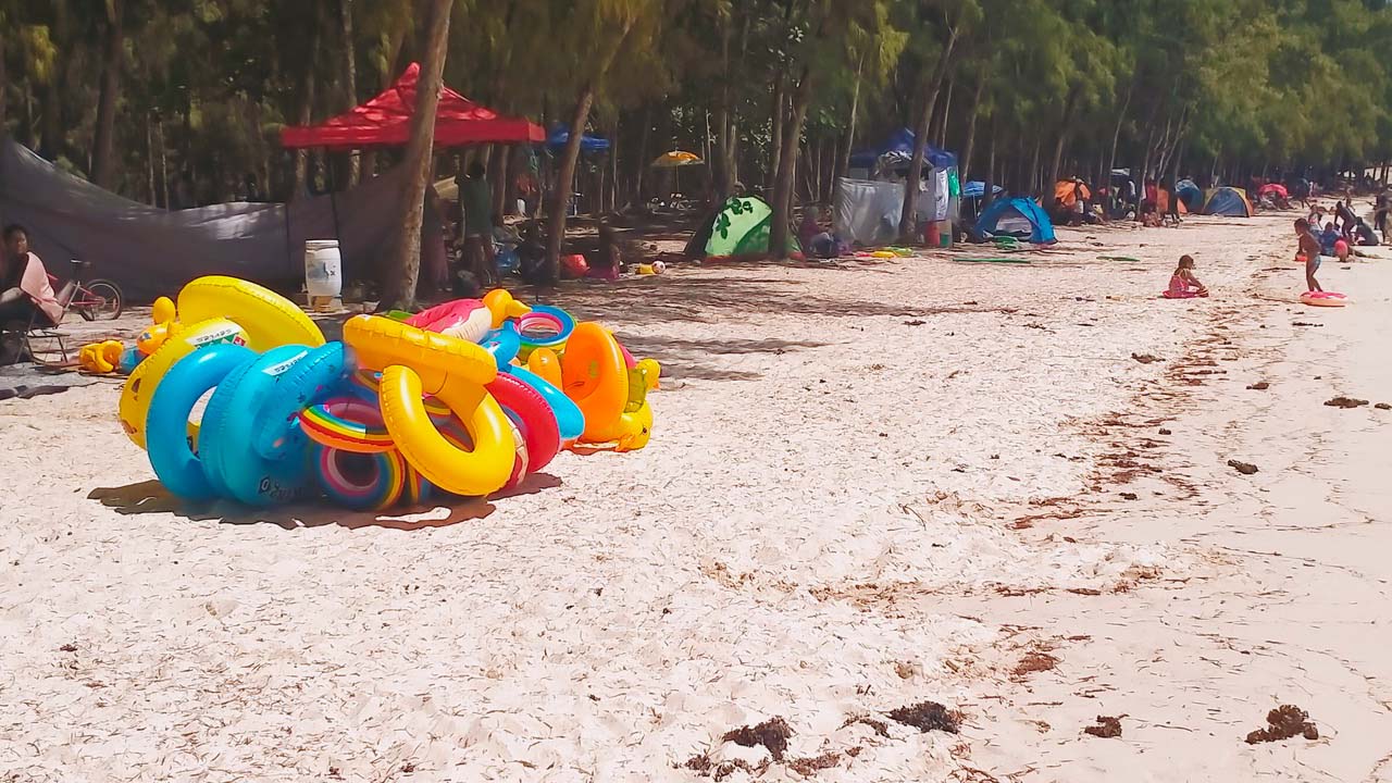 La plage de Mont-Choisy a été prise d’assaut durant le long week-end. 