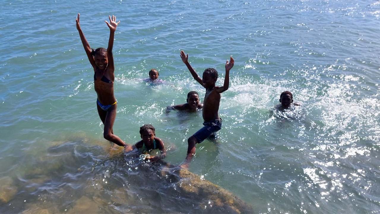 Les enfants du Morne vous souhaitent une bonne année.