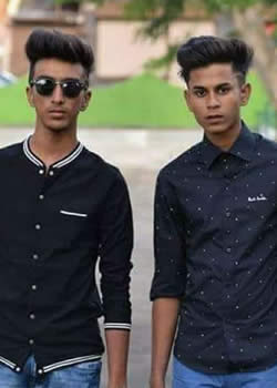 Umair Goolfee et Mujahid Peerbaccus.