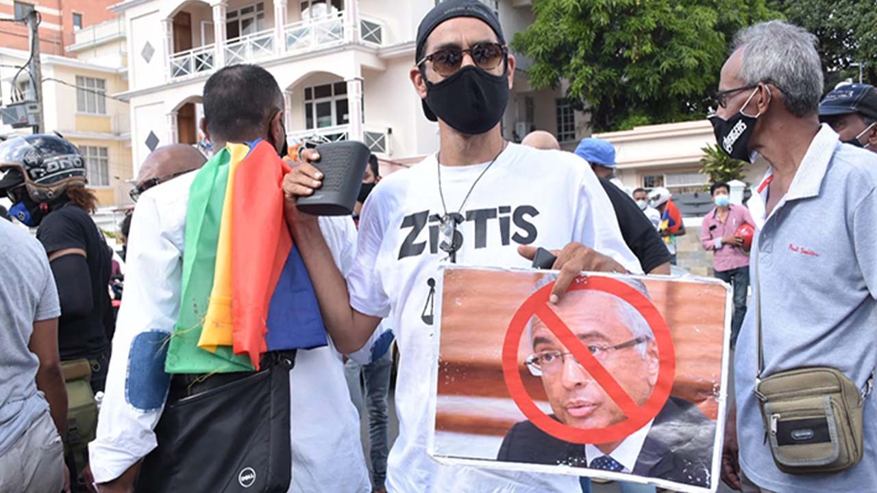 L’activiste social Ivann Bibi a galvanisé les manifestants. 