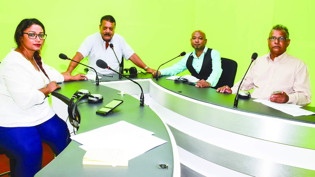 Deenesh Seeharry et Clifford Vellien étaient les invités de la première émission thématique de l’année 2019, animée par Gilbert Bablee et Mélanie Valère-Cicéron.