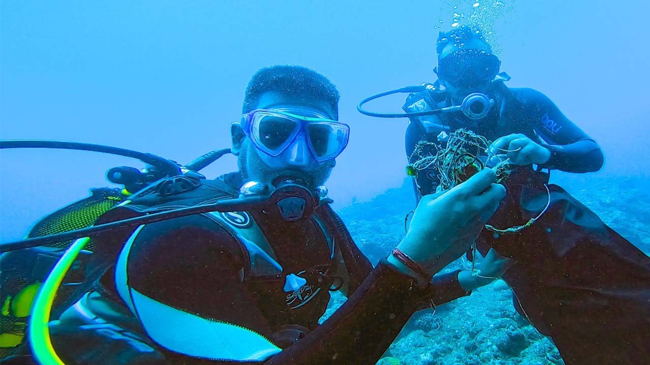 Prashant Mohesh est aussi un adepte  de la plongée. 