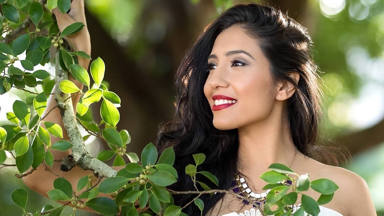 Varsha Ragoobarsing, Miss Mauritius Universe 2018, vivra pour la première fois Noël loin des siens.