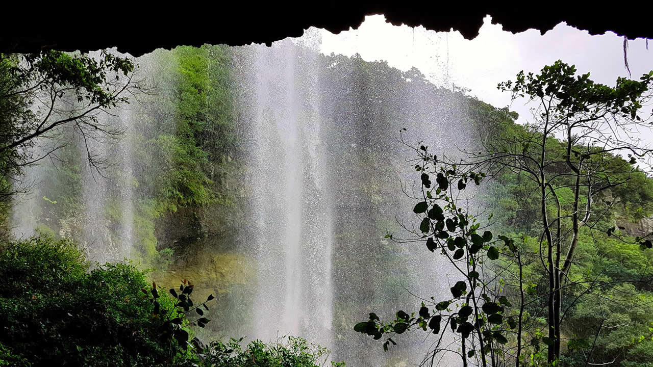 Randonnée aux Sept-Cascades