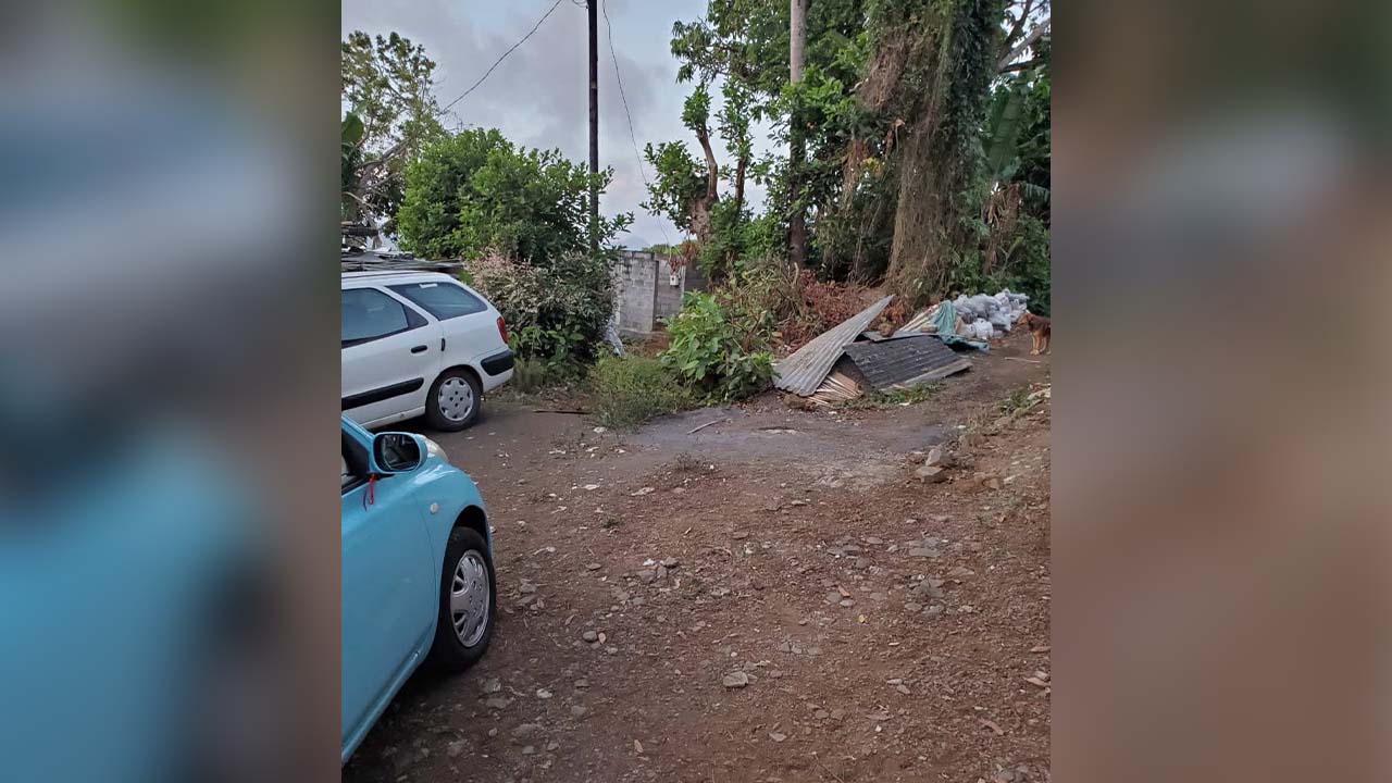 Le chemin où habite Valérie n'est pas asphalté.