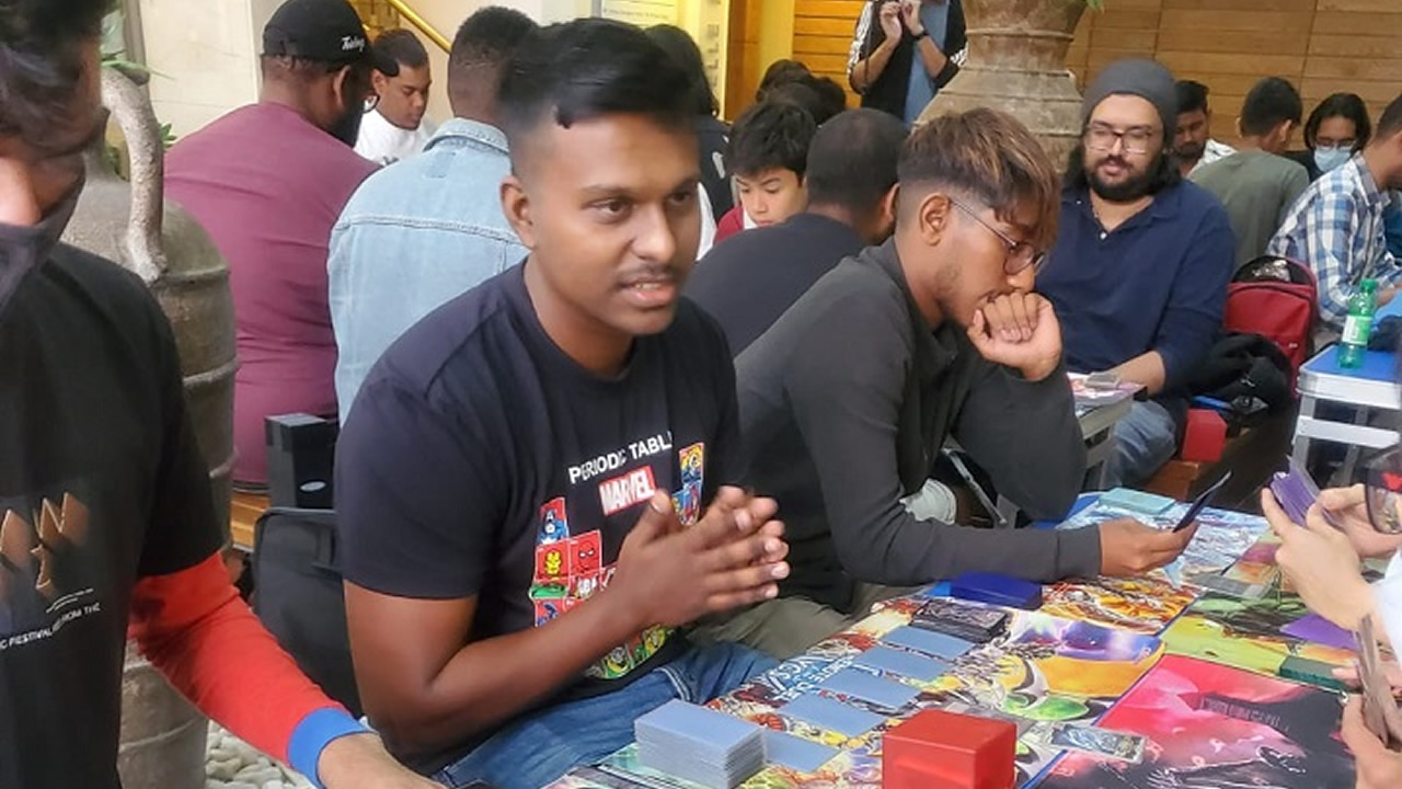 Le jeu de cartes Yu-Gi-Oh est aussi au programme.