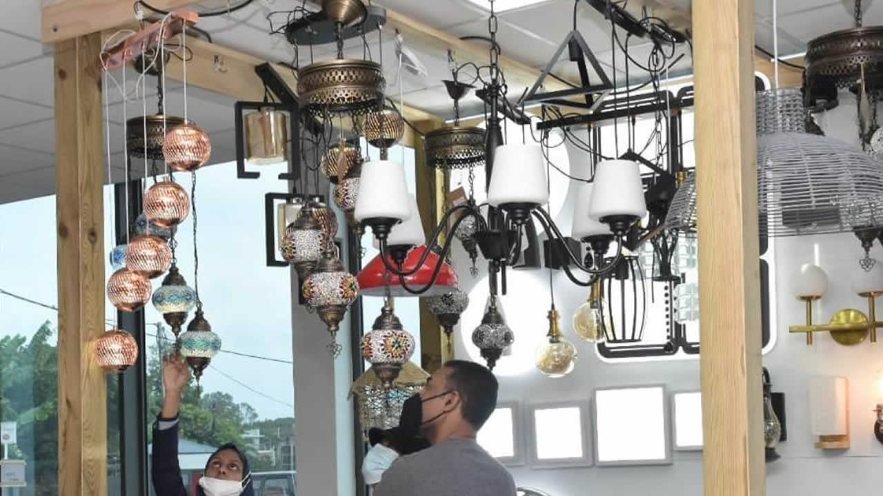 Découvrez un large choix de luminaires du côté de Casa Emporium.  