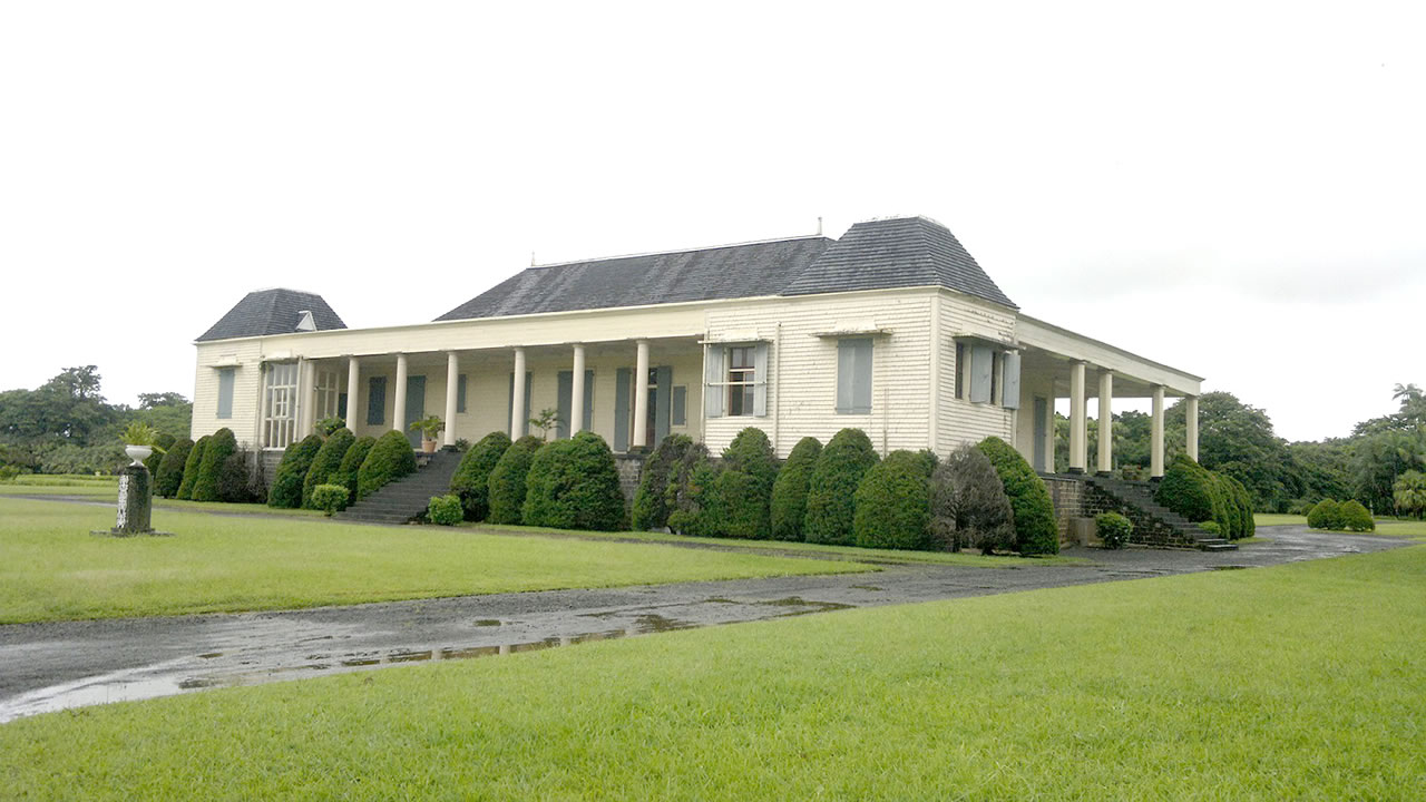 Découvrez le château Riche en Eau.