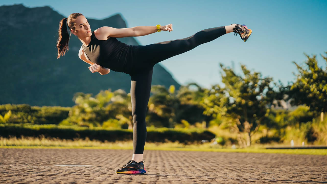 Ika De Lacroix offre des cours de body kombat à Moka et Gros-Cailloux.