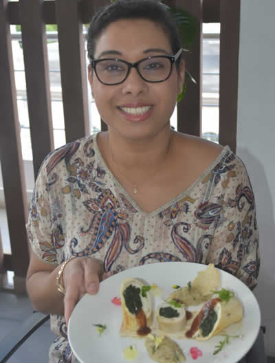 Laura Sangeeleemootoo avait réalisé un plat de poulet à base de « brède mouroum » pour les auditions.