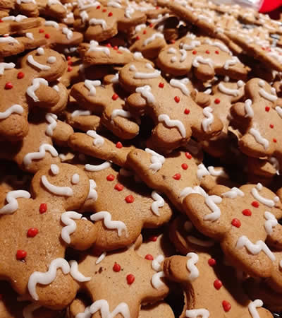 Les cookies au pain d’épices de Kellyna Mirthil sont joliment décorés.