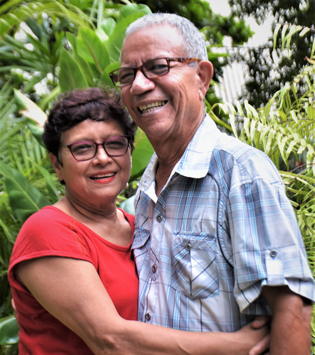 Marie-Line et José partageant leur complicité.