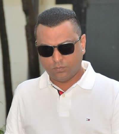 Chandra Prakashsing Dip, fils de l’ex-commissaire de police Anil Kumar Dip, a déposé une motion d’arrêt de procès.