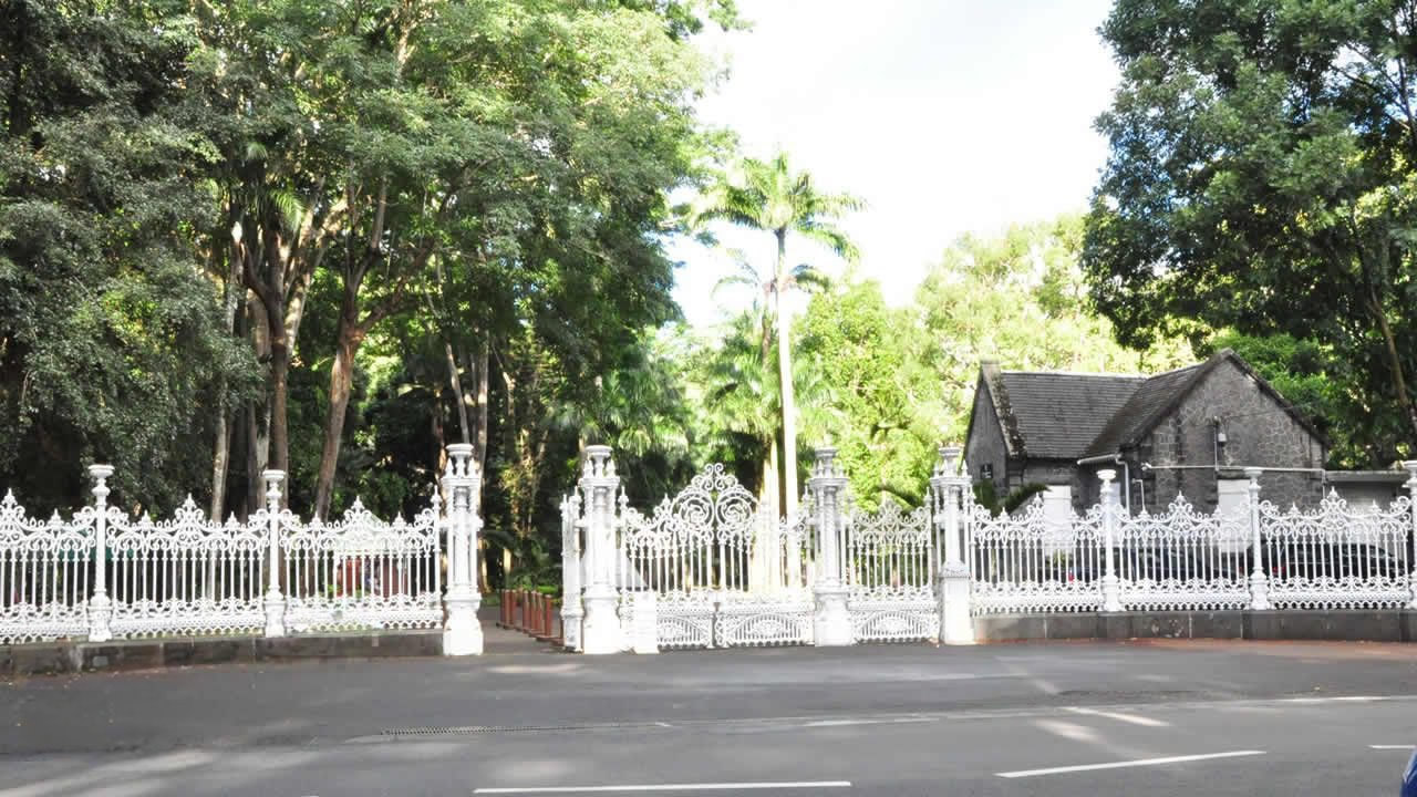 Le Jardin botanique de Pamplemousses accueille entre 600 à 800 visiteurs par jour.