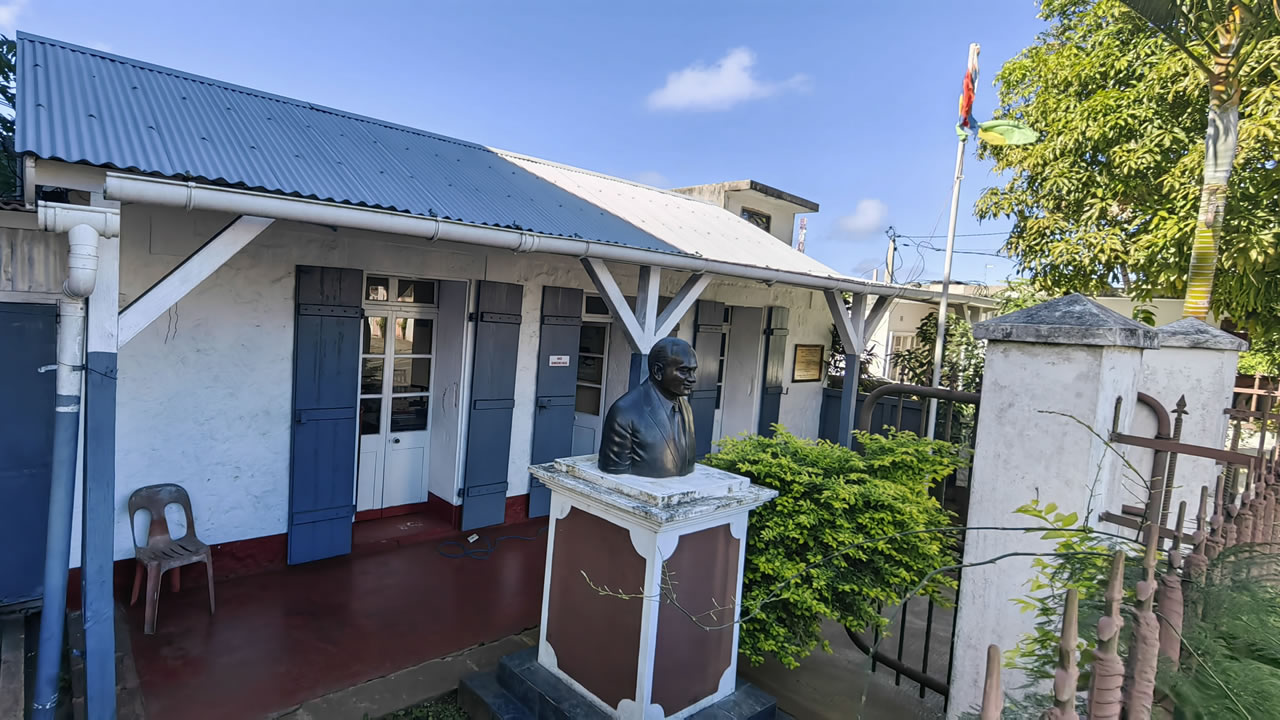  Le musée Sookdeo Bissoondoyal à Tyack, dans le district de Savanne, au Sud du pays.