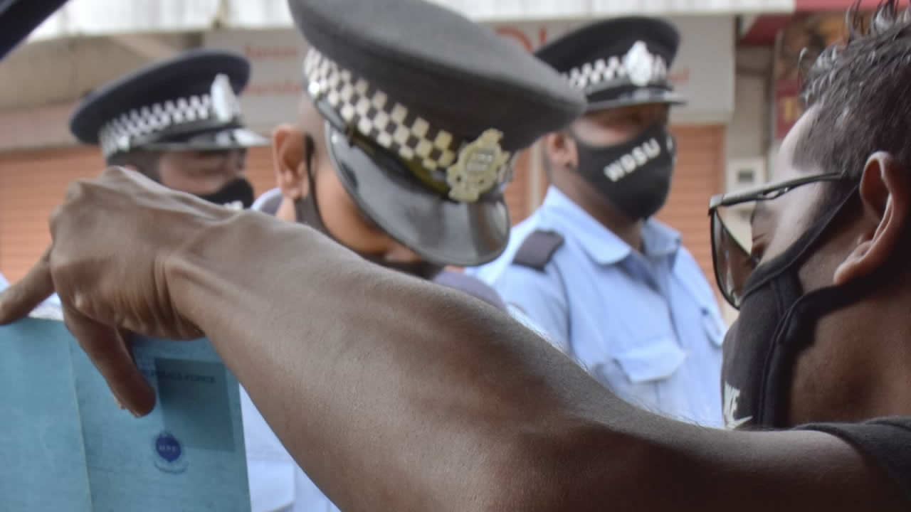 controle police port-louis - quatre-bornes