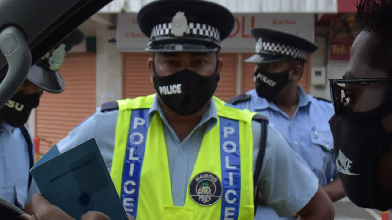 controle police port-louis - quatre-bornes