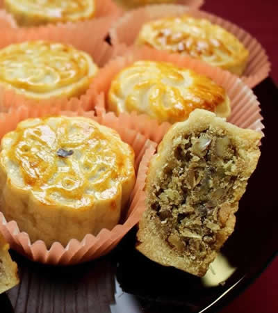 Elle propose aussi des mooncakes fourrés.