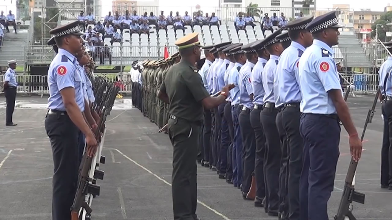 La formation des policiers reste la clé. 