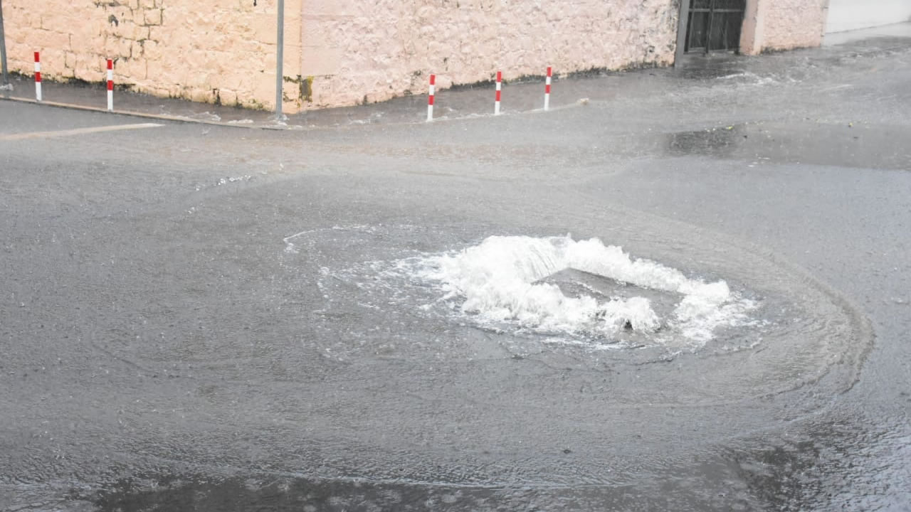 Pluies torrentielles : des accumulations d’eau à Port-Louis